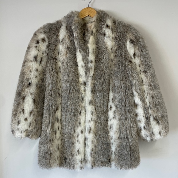 Vintage Jackets & Blazers - Style VI Ltd. Vintage Fur Coat Faux Fur